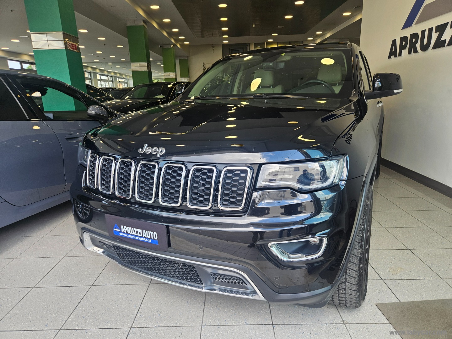 Gr. Cherokee 3.0 V6 CRD 250 MJT II Lim. - immagine 3