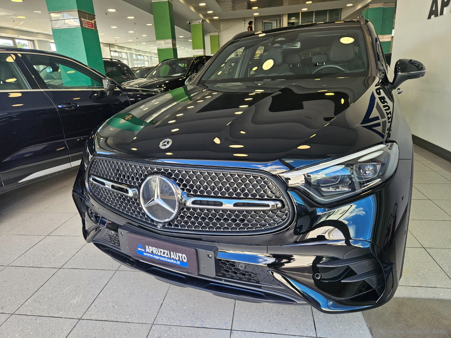 GLC 220 d 4Matic AMG Line Premium - immagine 3