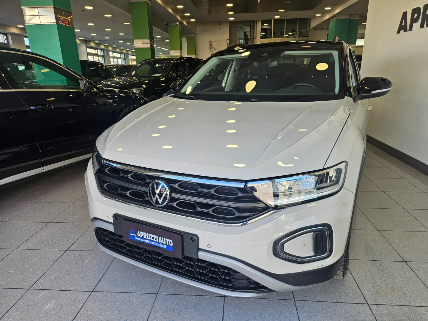 T-Roc 2.0 TDI SCR Life - immagine 3