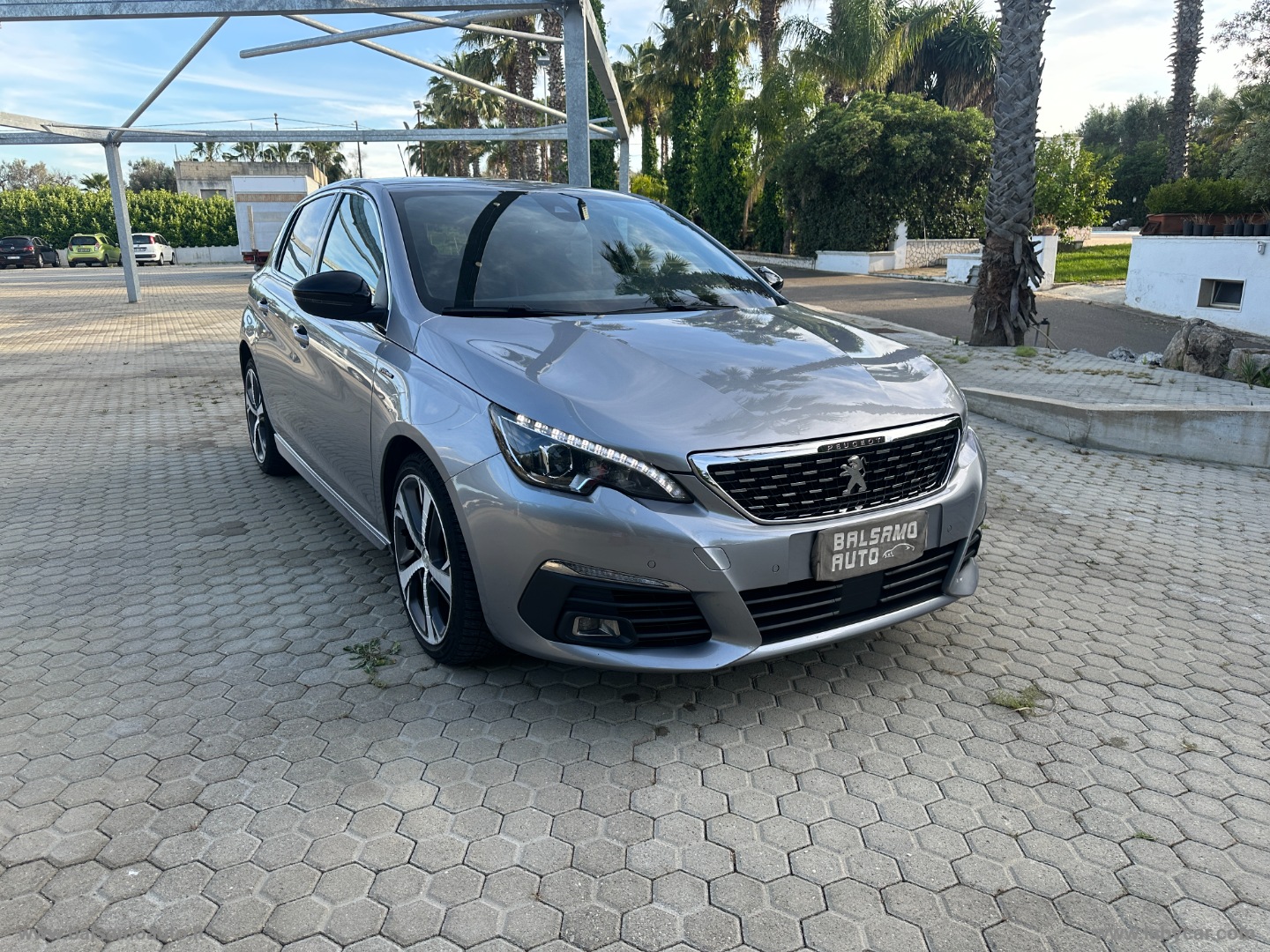 308 BlueHDi 130 S&S EAT8 GT Line - immagine 3