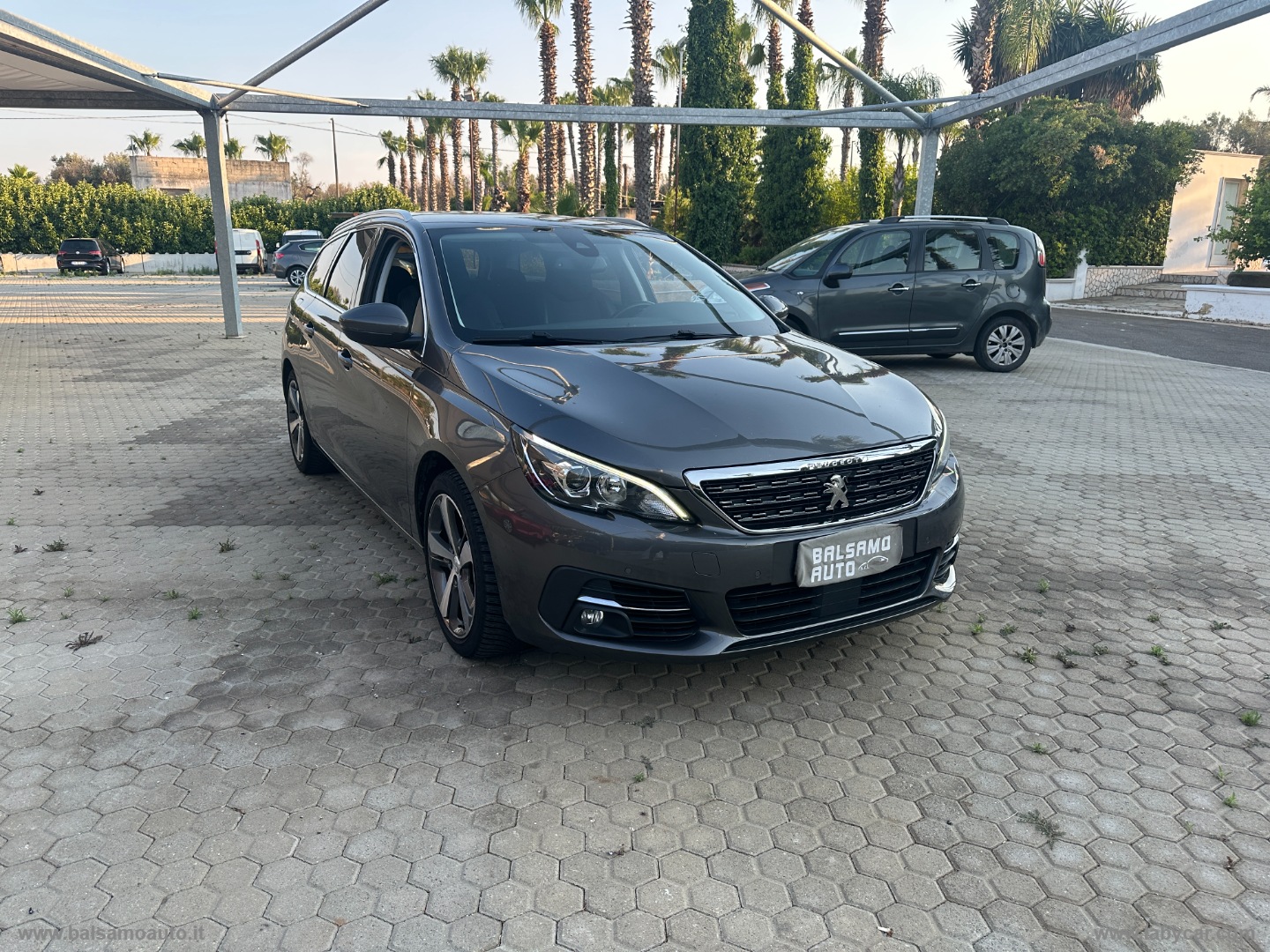308 BlueHDi 130 S&S EAT8 SW Allure - immagine 3
