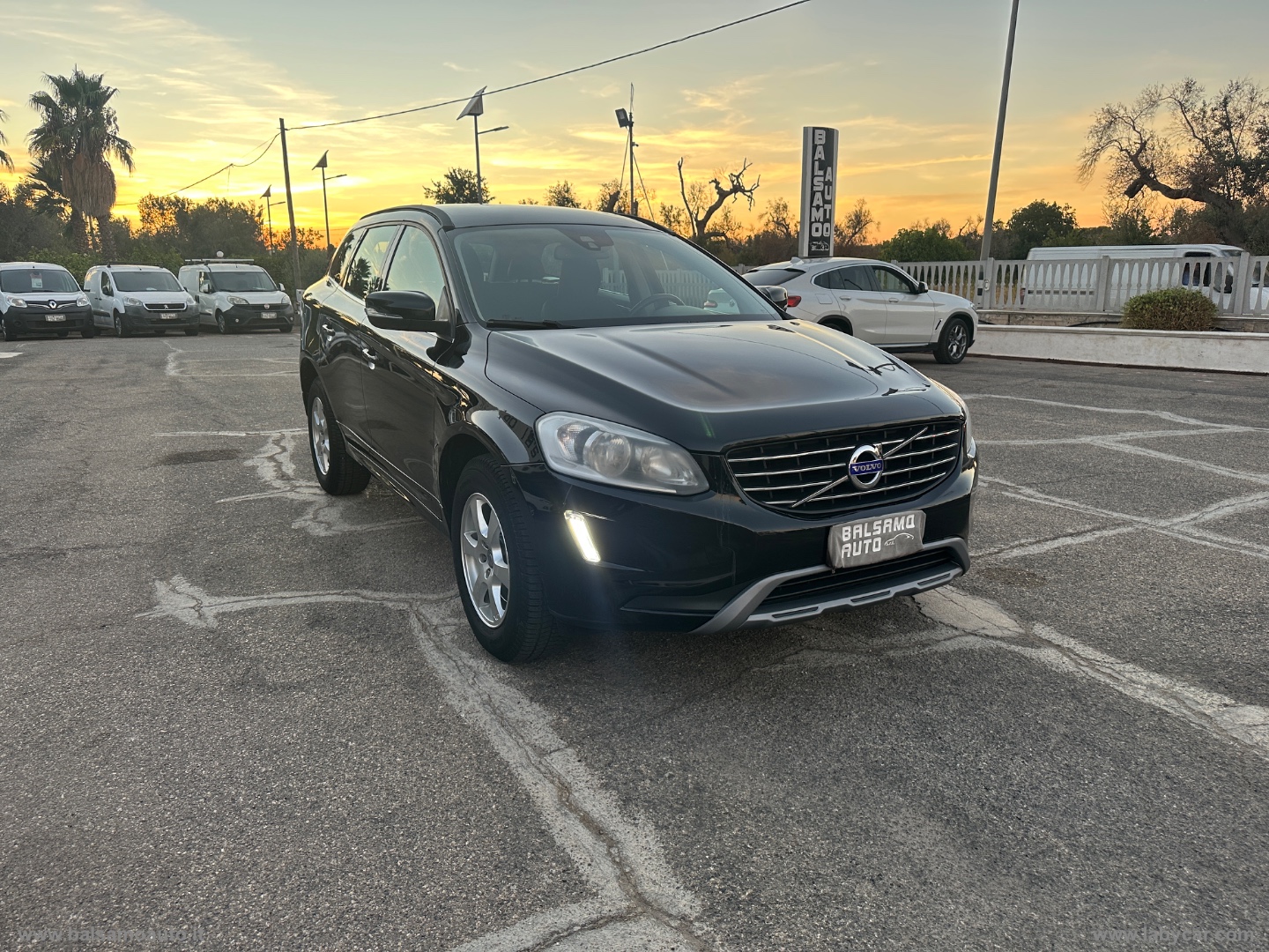 XC60 AWD 2.4D Momentum - immagine 3