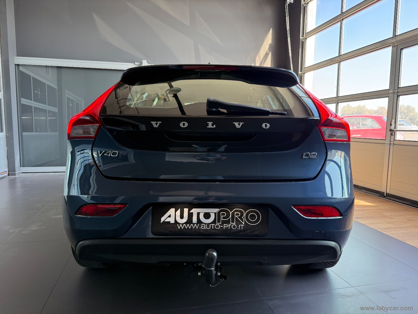 V40 D2 Momentum N1 GANCIO TRAINO - immagine 3