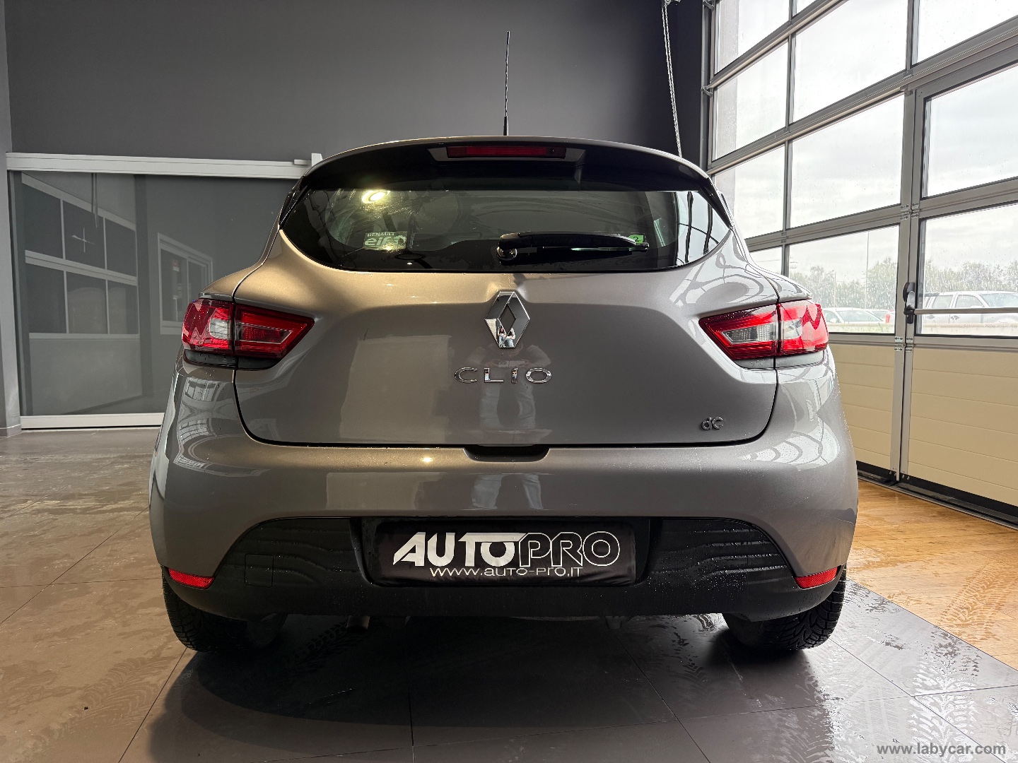 Clio 1.5 dCi 8V 75 CV 5p. Wave - immagine 3