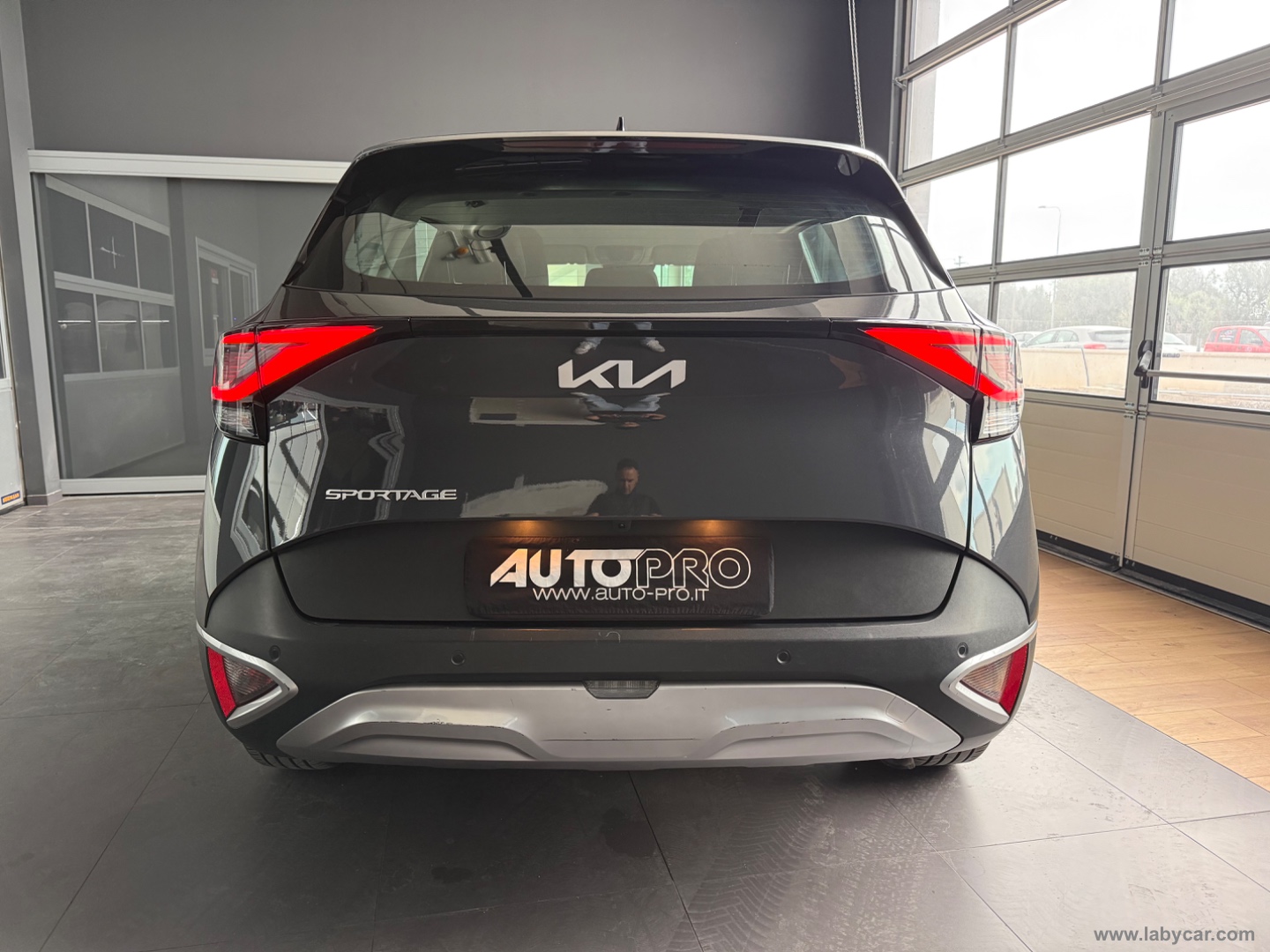 Sportage 1.6 CRDi MHEV DCT Business - immagine 3