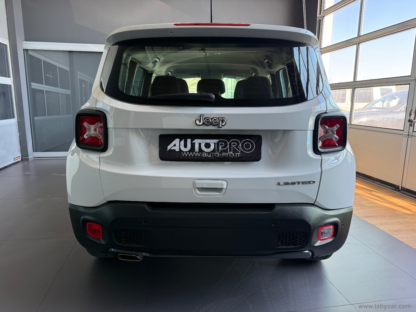 Renegade 1.6 Mjt 130CV Limited - immagine 3