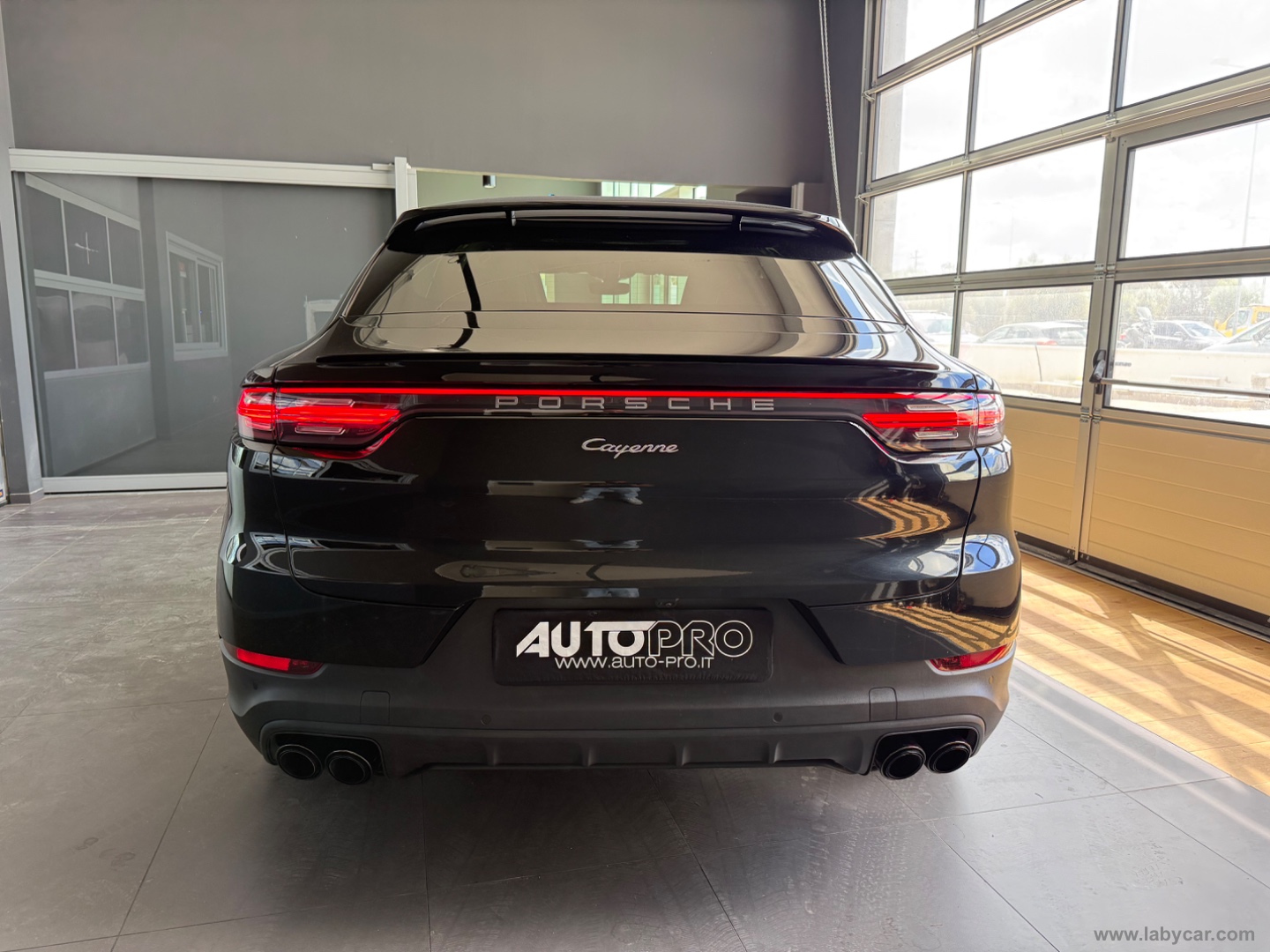 Cayenne Coupè 3.0 V6 - immagine 3