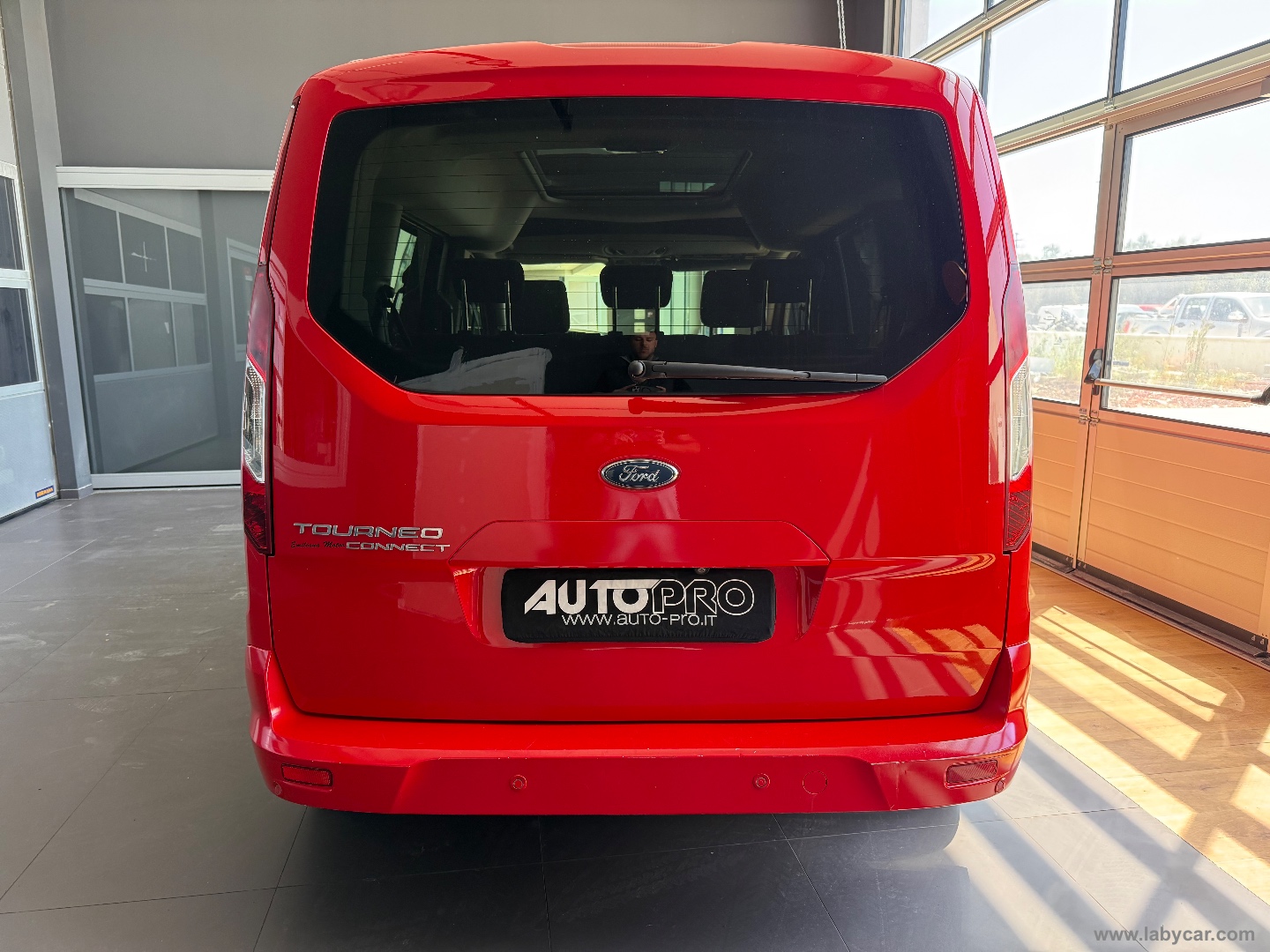 Tourneo Connect 1.5 TDCi 120 CV Plus - immagine 3