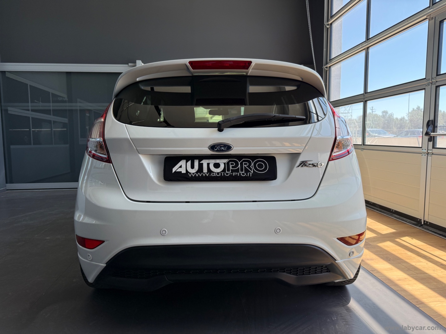 Fiesta 1.5 TDCi 95 CV 5p. ST-Line - immagine 3