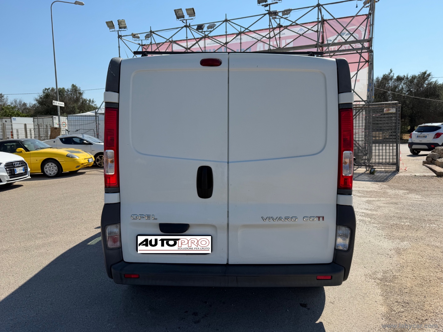 Vivaro 27 2.0 CDTI 120CV PC-TN Furg. Fap - immagine 3