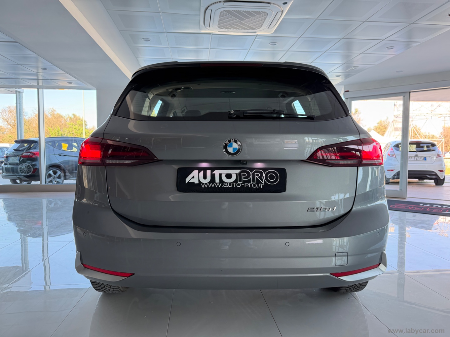 218d Active Tourer Luxury - immagine 3