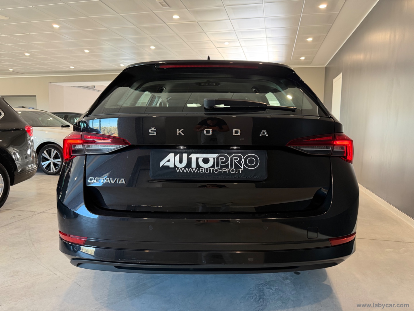 Octavia 2.0 TDI SCR 150CV DSG Wag. Exec. - immagine 3