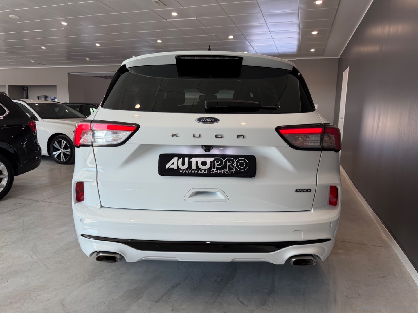 Kuga 2.5 Plug In Hybr 225 CVT 2WD ST-L.X - immagine 3