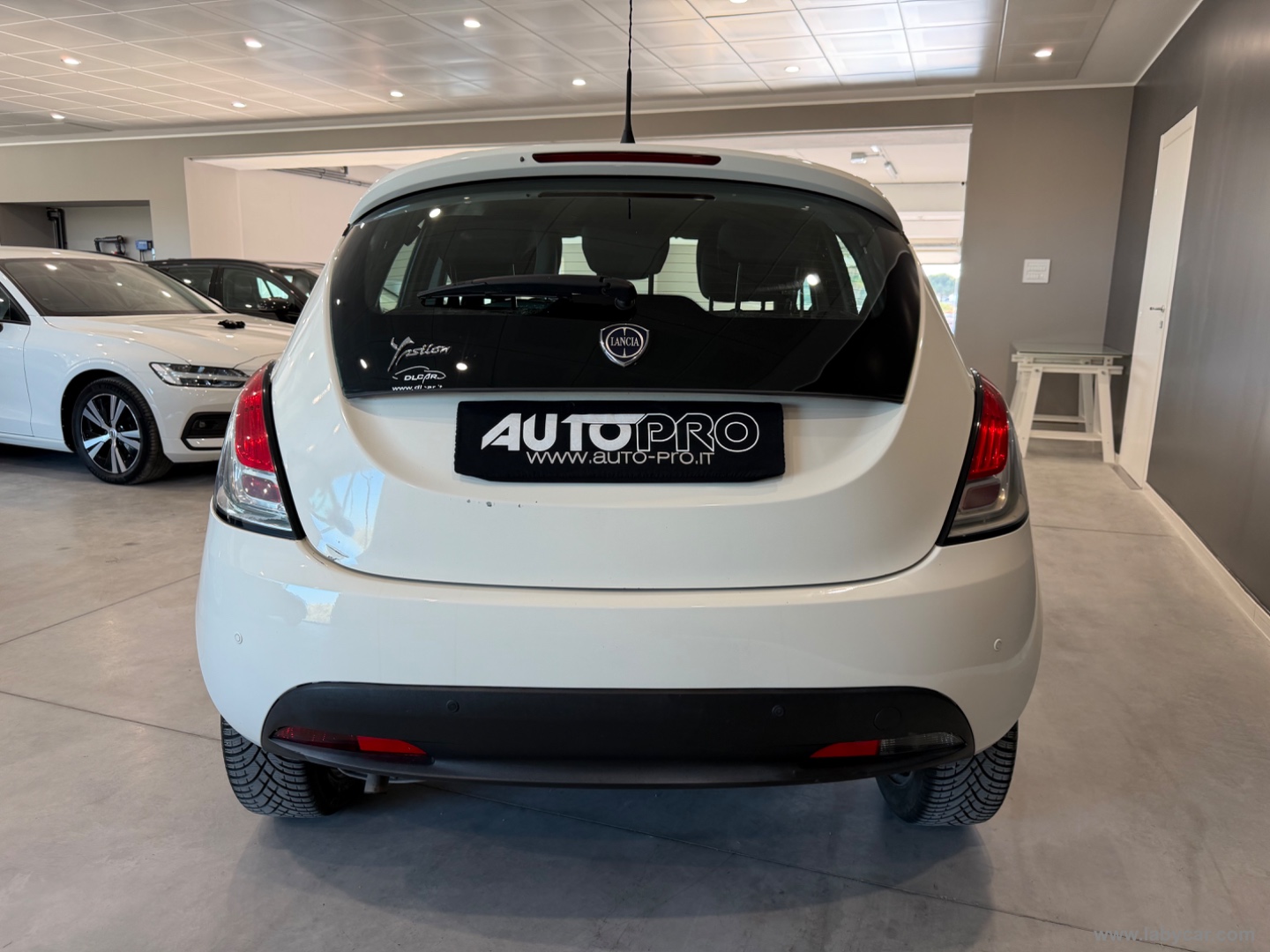 Ypsilon 1.2 69 CV 5p. GPL Ecochic Silver - immagine 3