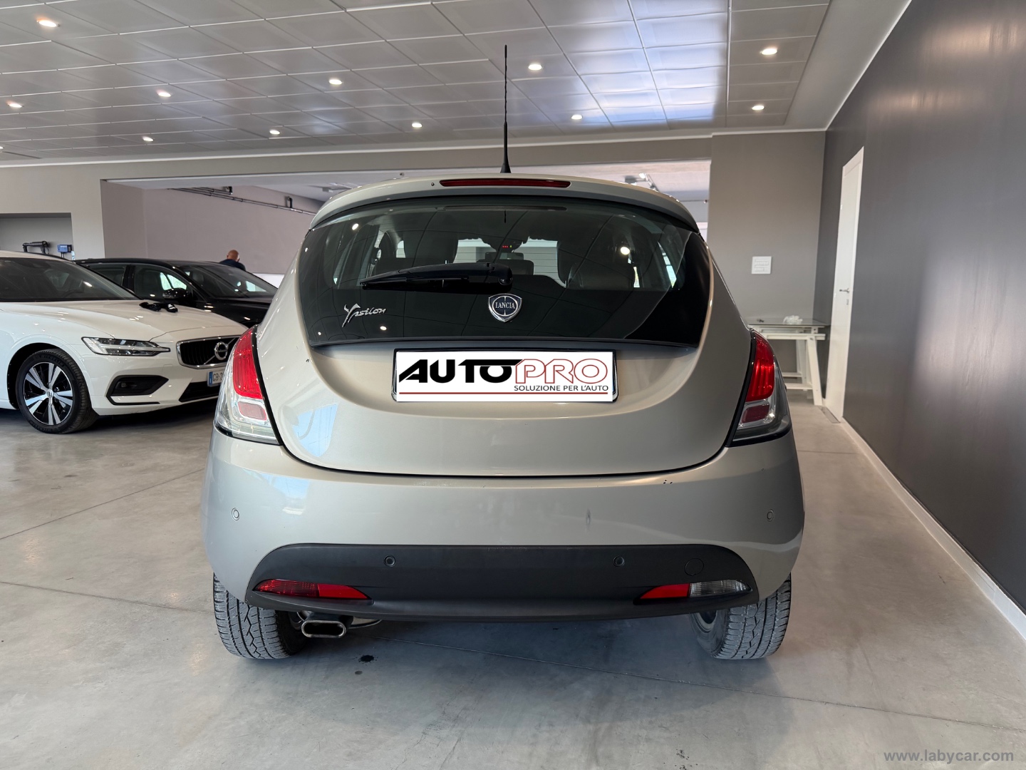 Ypsilon 1.2 69 CV 5p. GPL Ecochic Silver - immagine 3