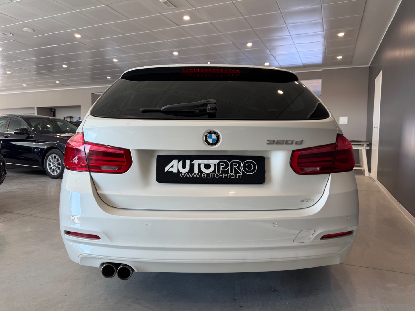 320d Efficient Dynamics Touring - immagine 3