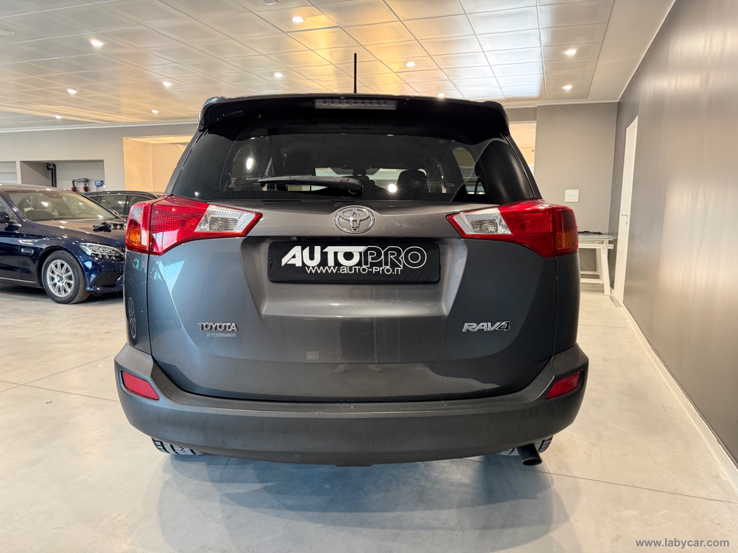 RAV4 2.0 D-4D 2WD - immagine 3