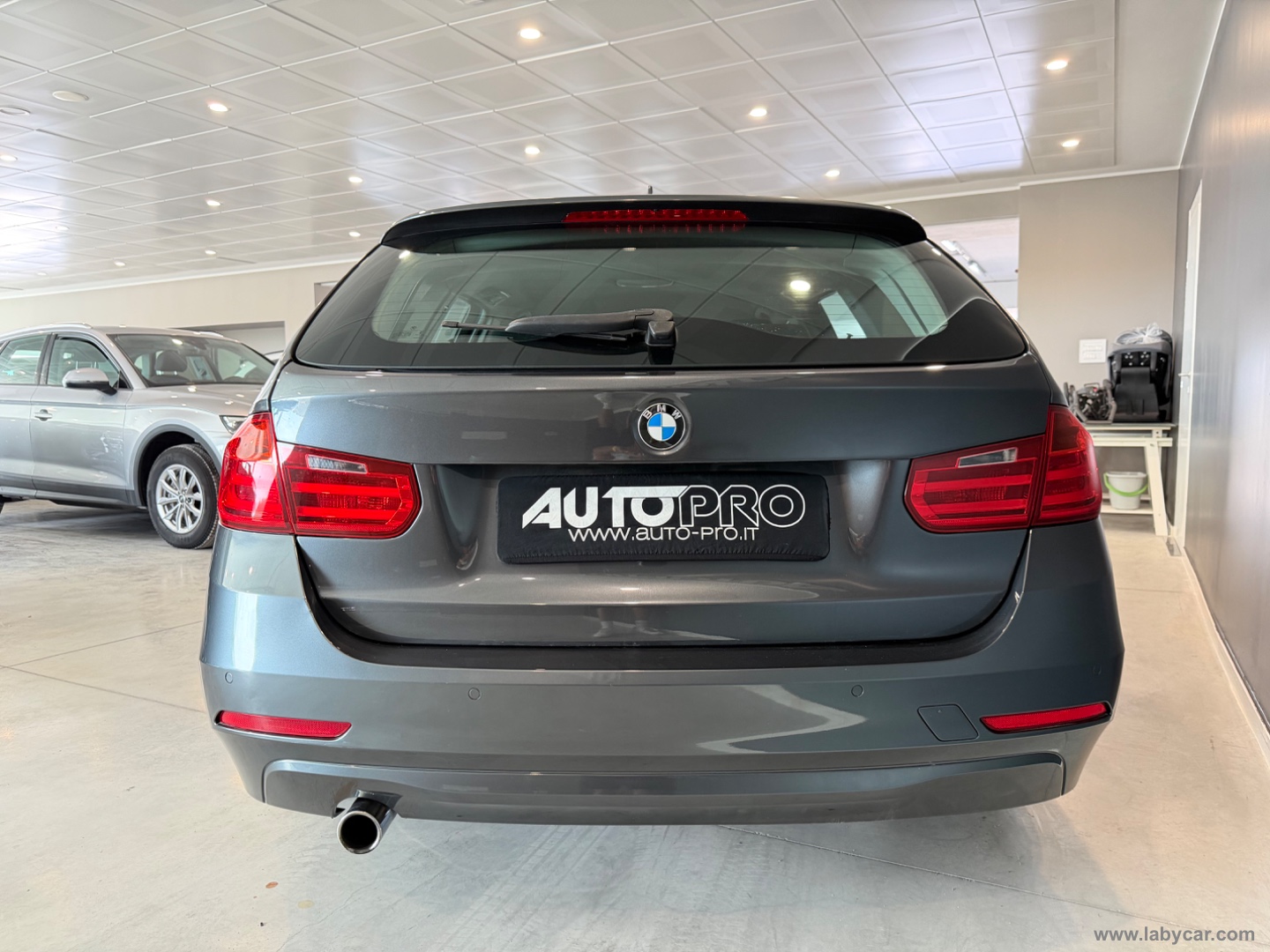 318d xDrive Touring Sport - immagine 3