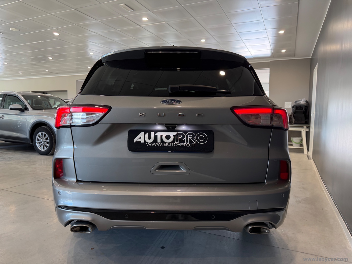 Kuga 1.5 EcoBlue 120 CV 2WD ST-Line - immagine 3