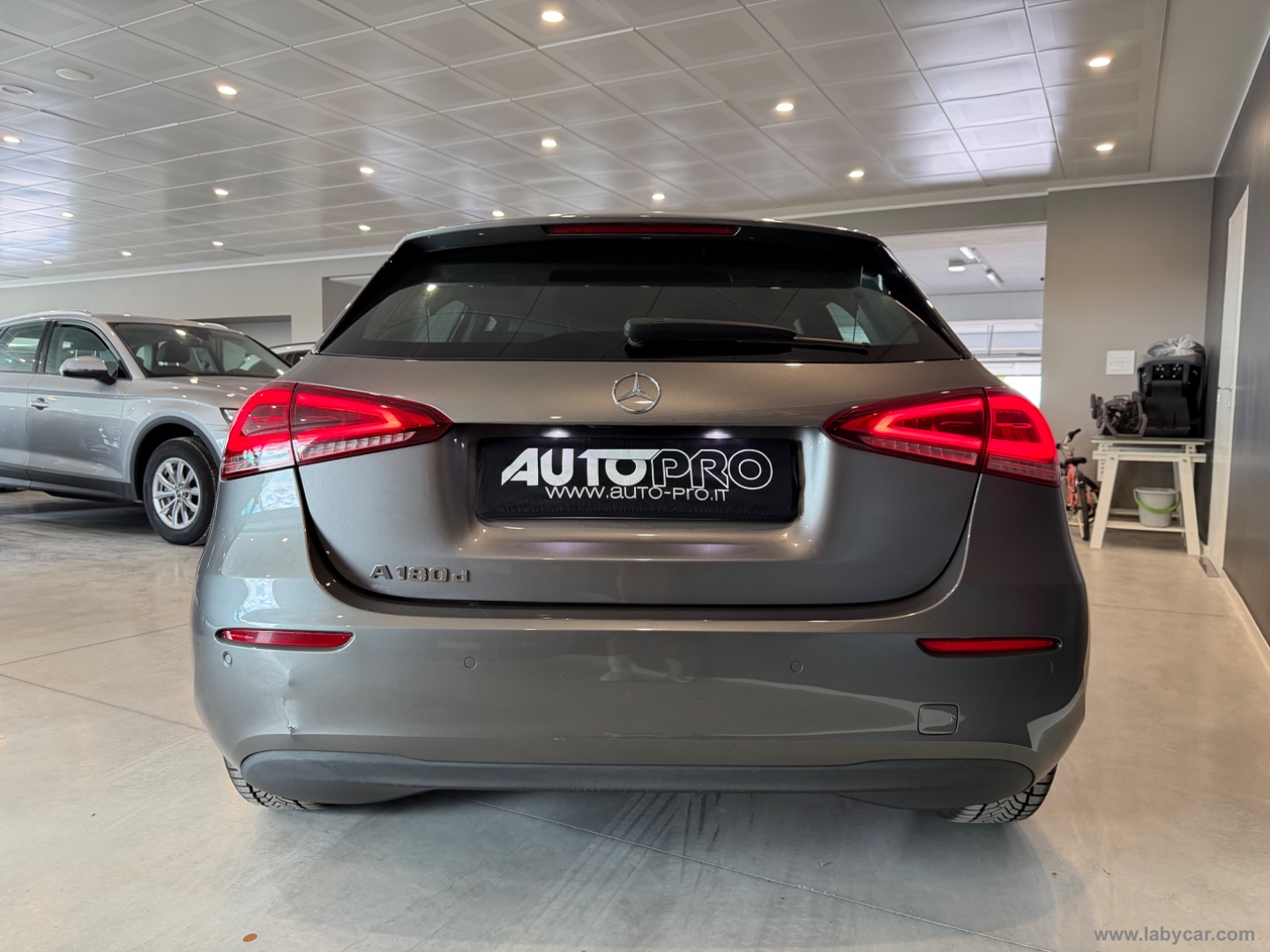 A 180 d Automatic Business - immagine 3