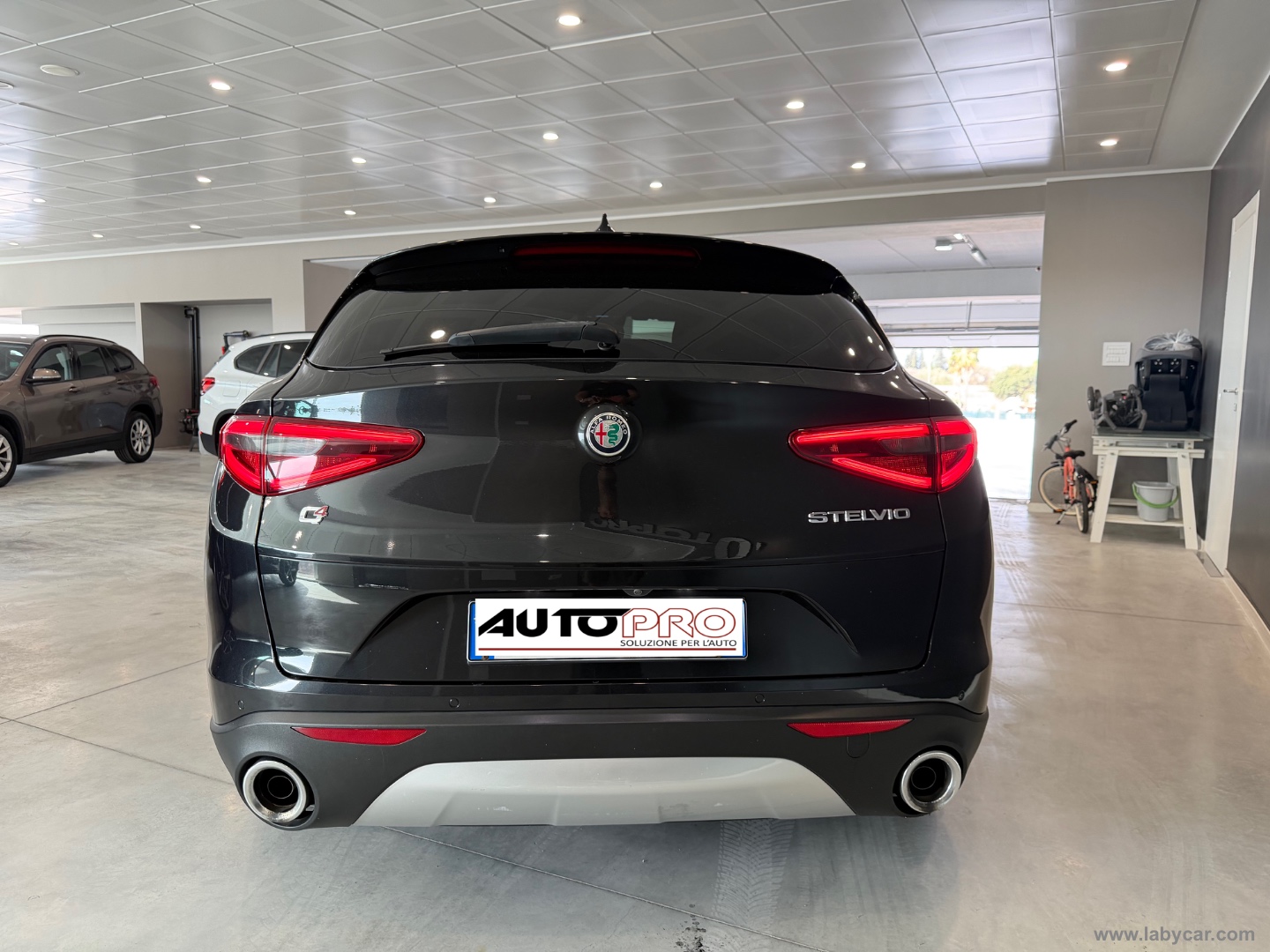 Stelvio 2.2 T.diesel 190 CV AT8 Q4 Bus. - immagine 3