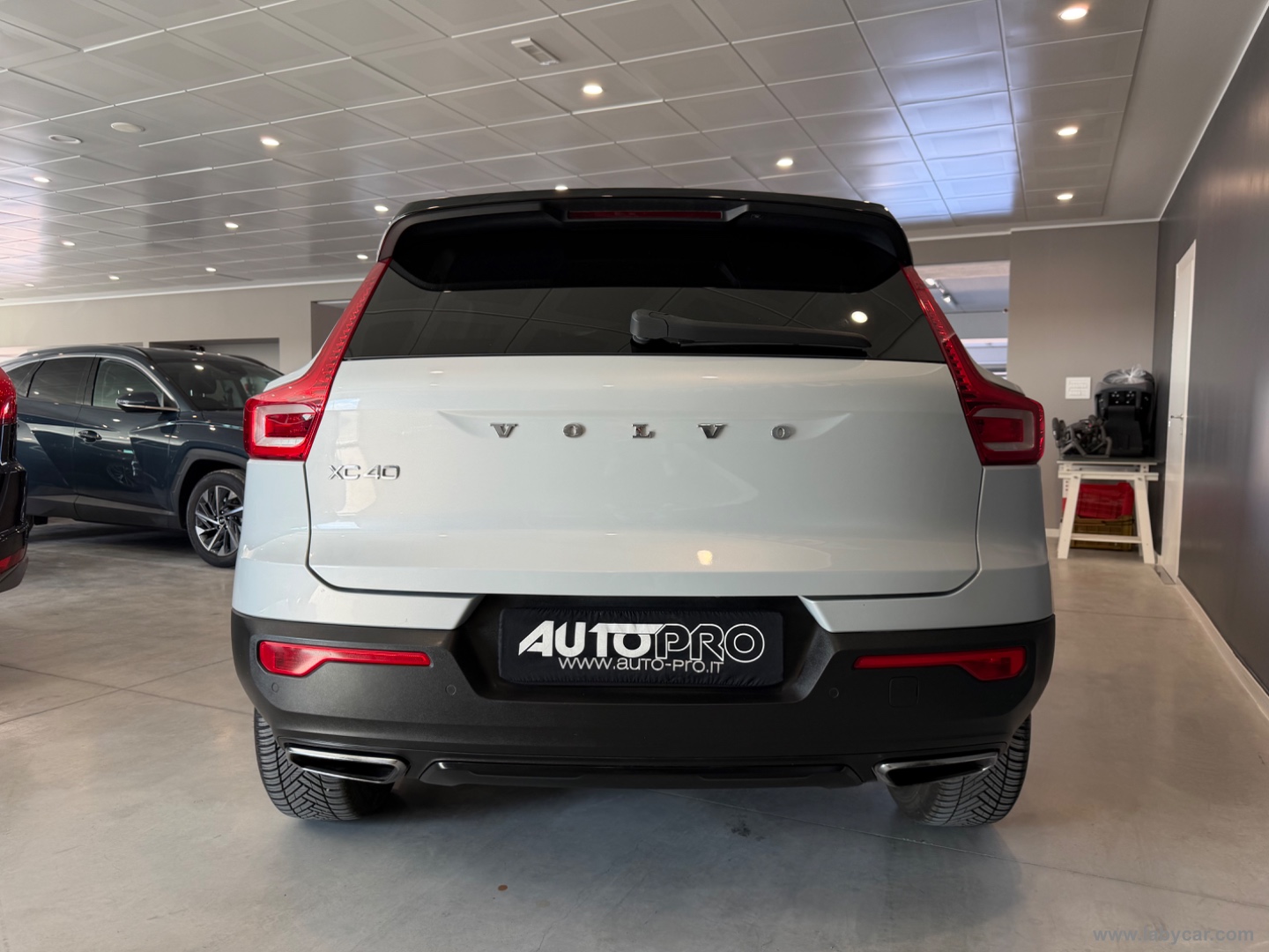 XC40 D3 Geartronic R-design - immagine 3