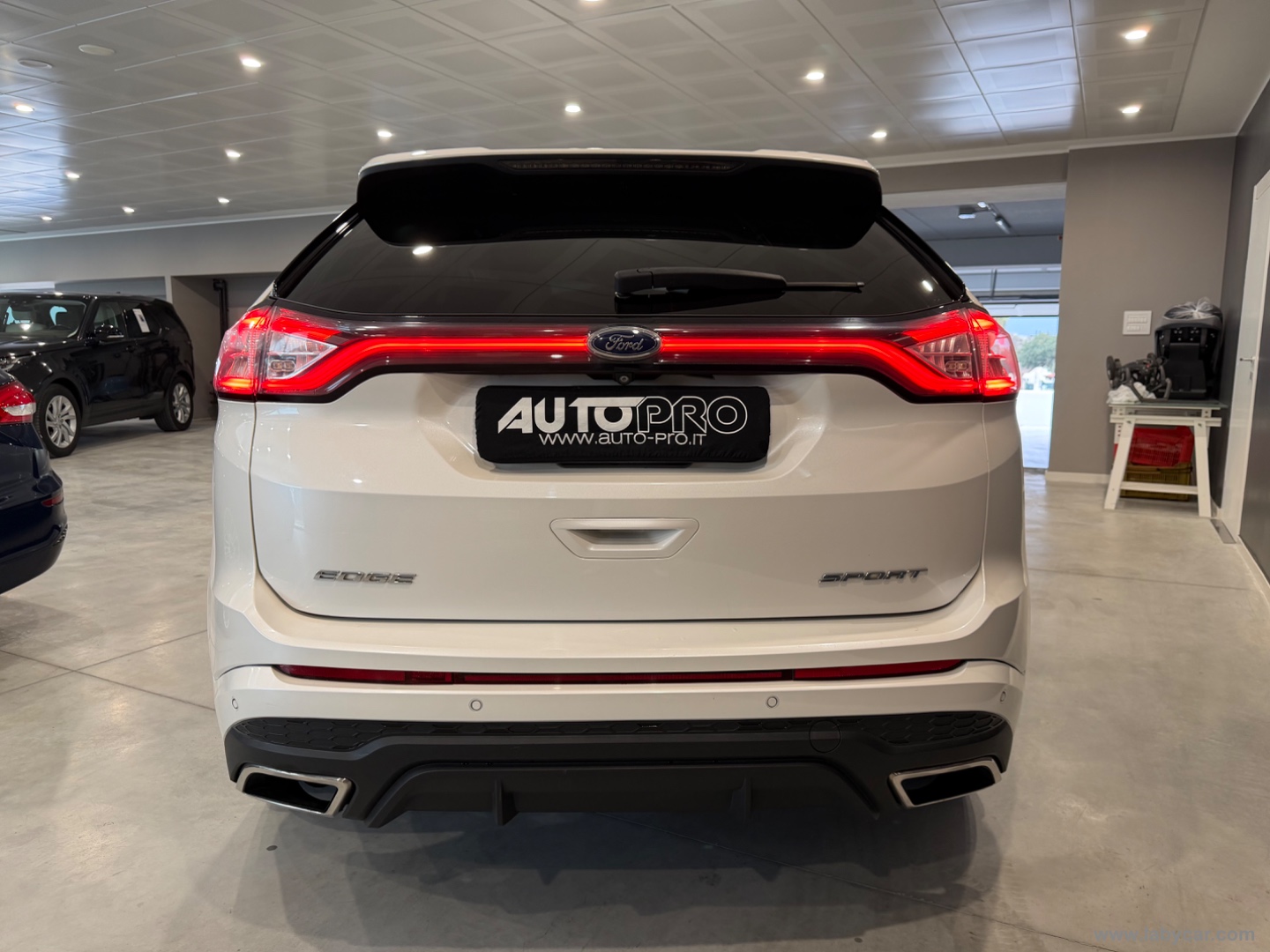 Edge 2.0 TDCI 210 CV AWD S&S Pow. Sport - immagine 3