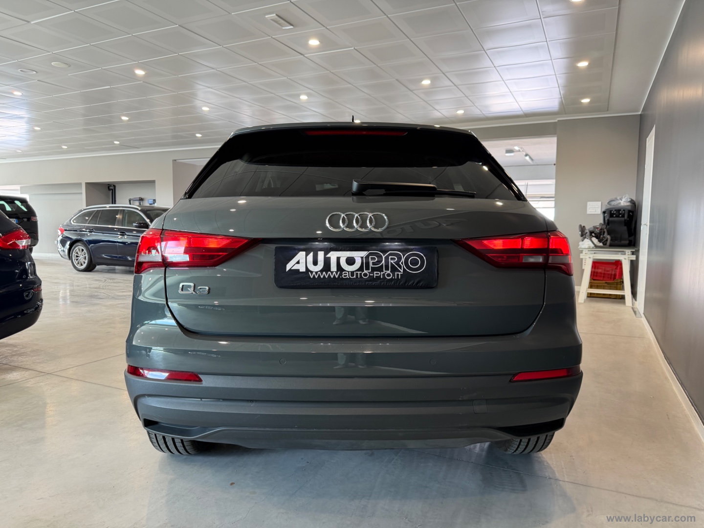 Q3 35 TDI S tronic Business - immagine 3