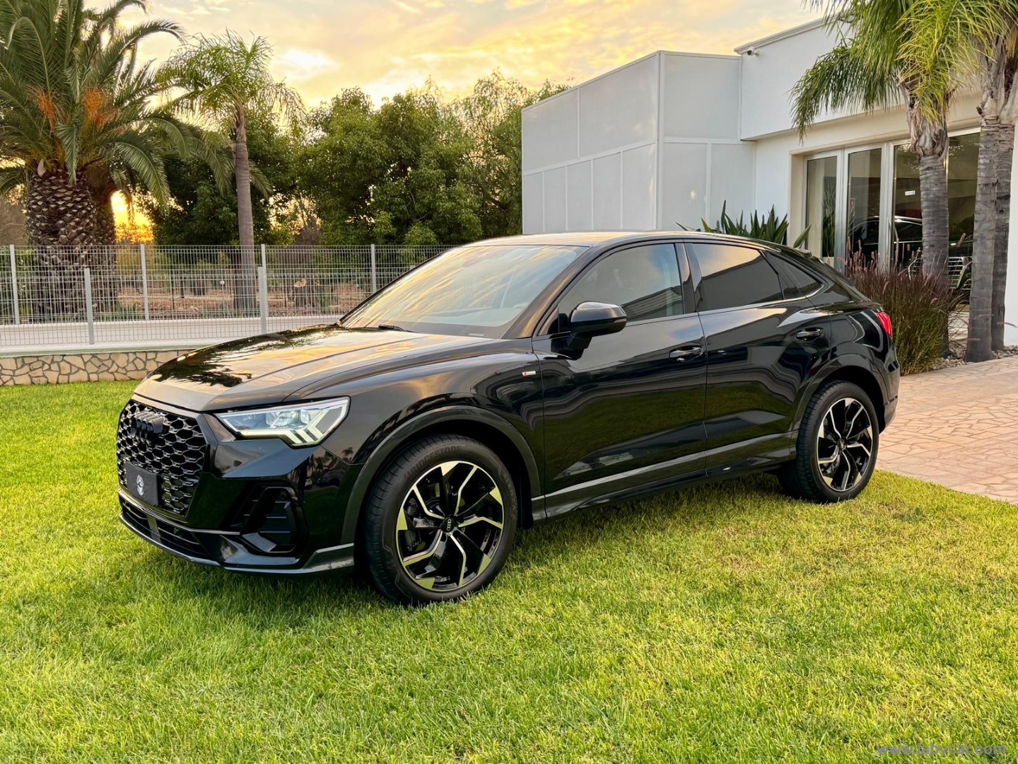 Q3 SPB 35 TDI S tronic S line edition IDENTITY BLACK - immagine 3