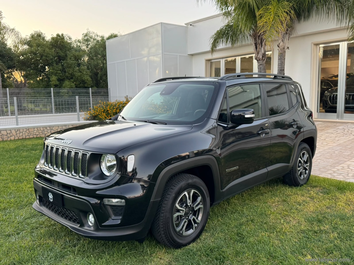 Renegade 1.6 Mjt 120CV Limited - immagine 3