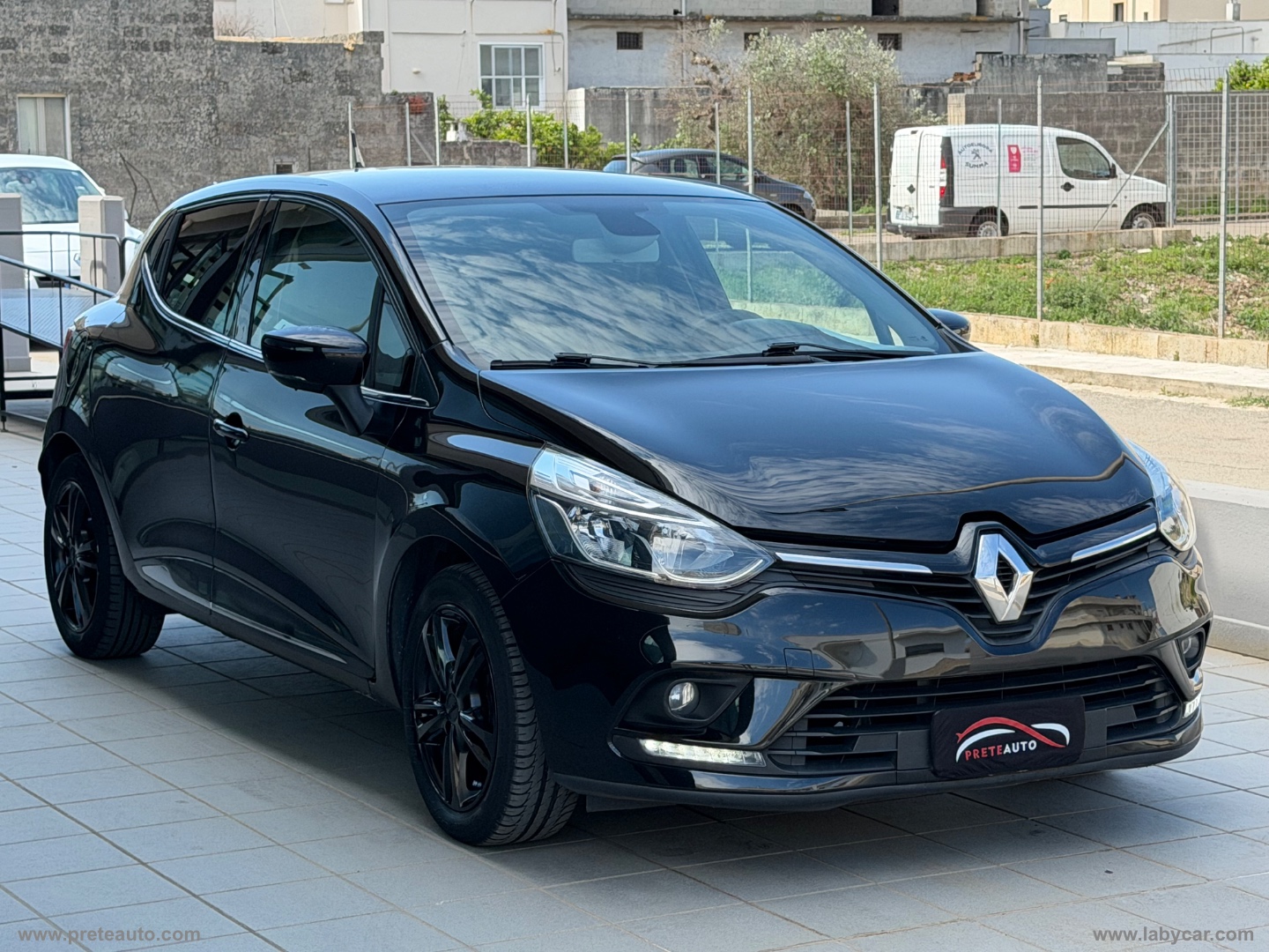 Clio 1.2 75 CV 5p. Intens - immagine 3