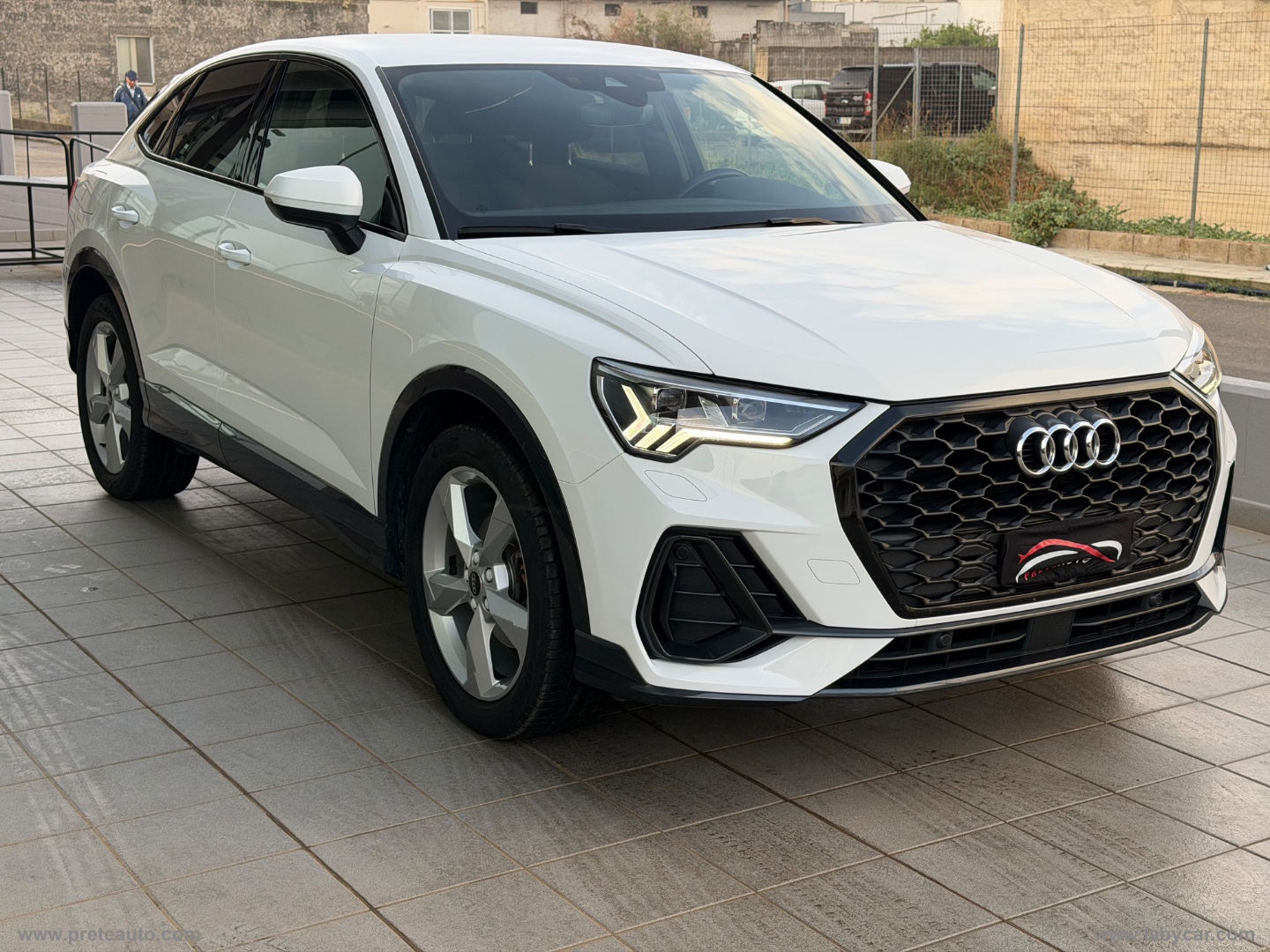 Q3 SPB 35 TDI S tronic Business Plus - immagine 3