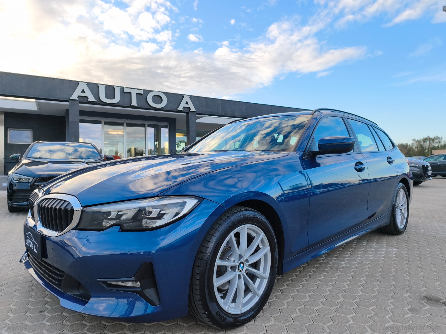 318d 48V Touring Business Advantage - immagine 3