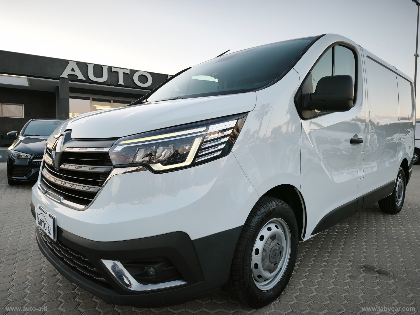 TRAFIC 2.0 DCI 130CV FURGONE ADVANCE - immagine 3