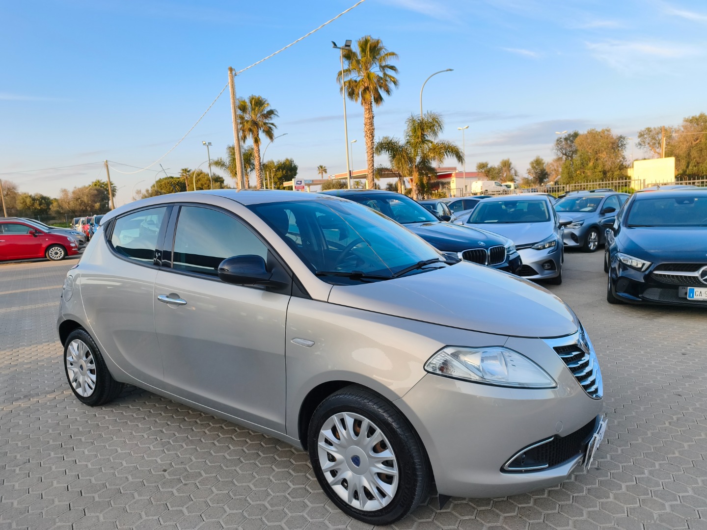 Ypsilon 1.3 MJT 95 CV 5p. S&S Platinum - immagine 3