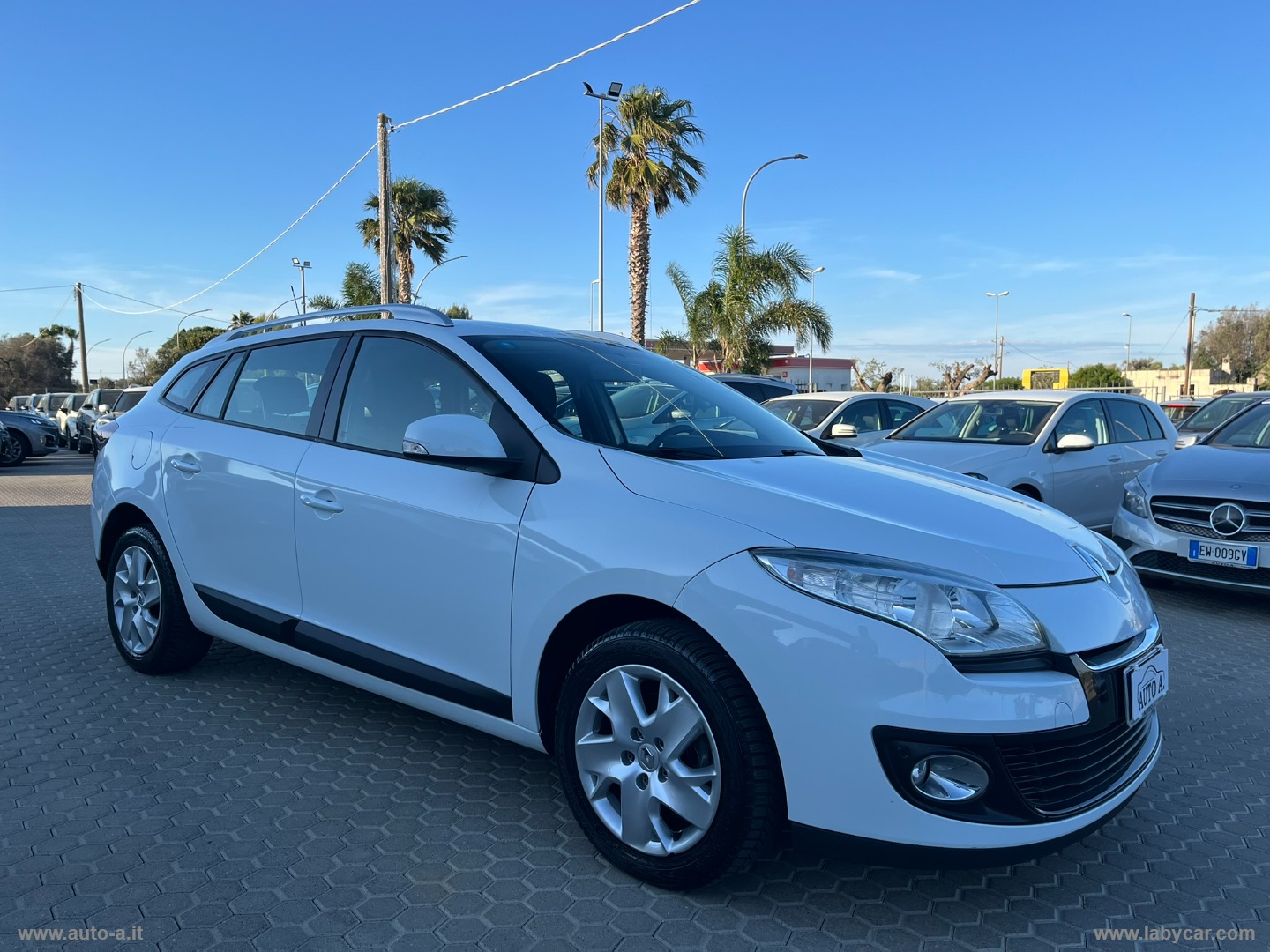 Mégane 1.5 dCi 110 CV SporTour Wave - immagine 3