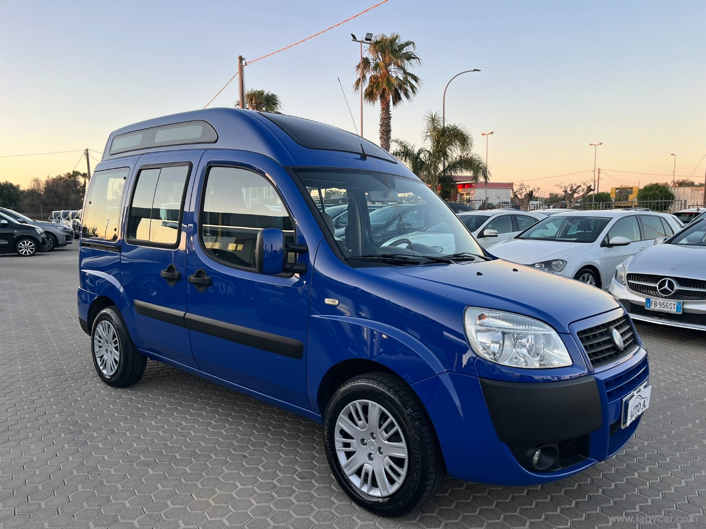 Doblò 1.4 DYNAMIC TRASPORTO DISABILI - immagine 3