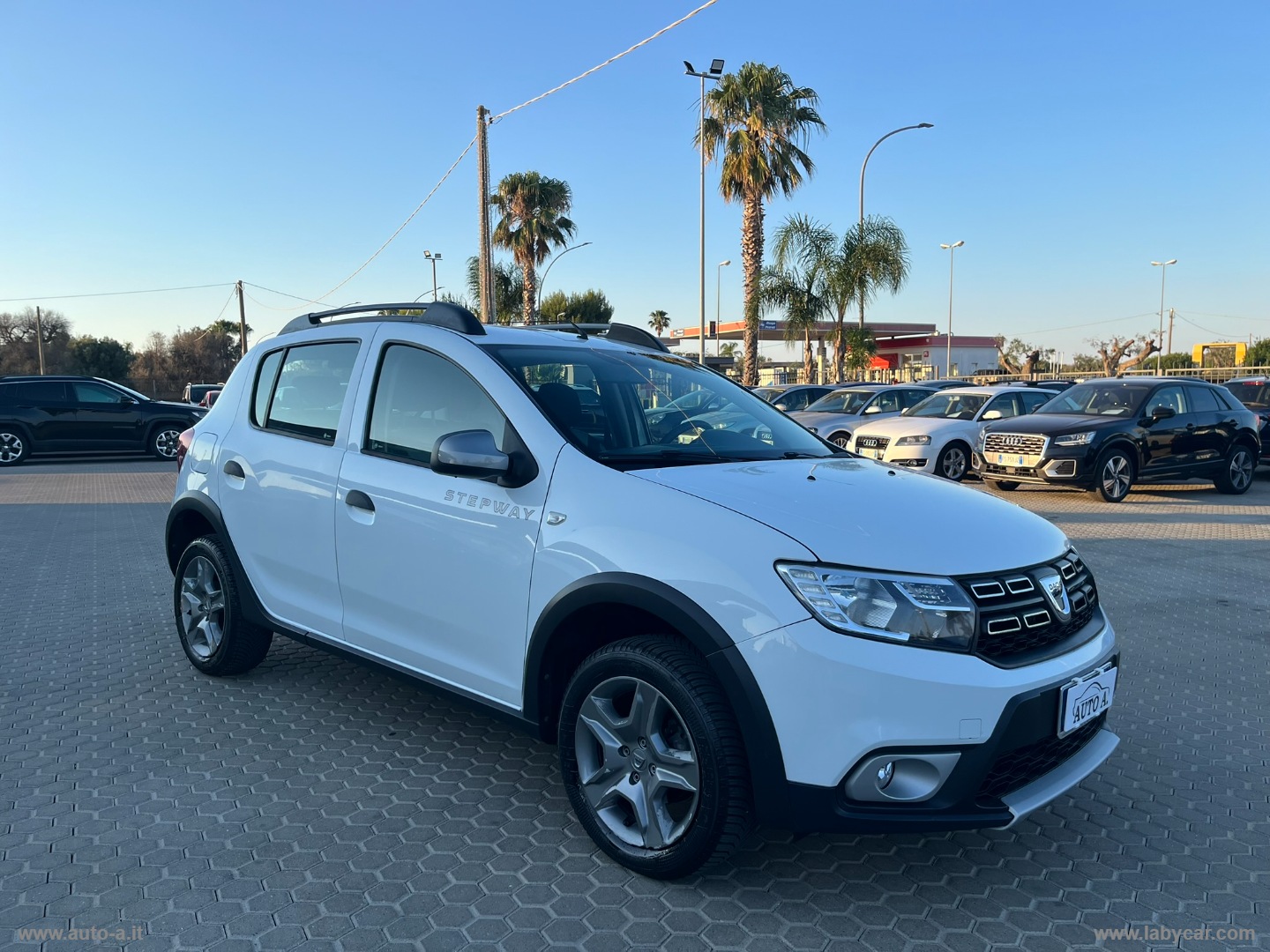 Sandero Stepway 0.9 TCe 12V T-GPL 90 S&S - immagine 3