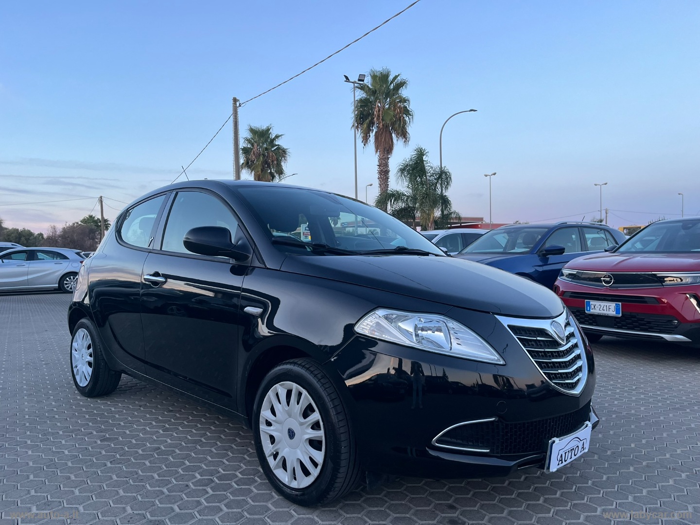 Ypsilon 1.2 69 CV 5p. S&S Silver - immagine 3