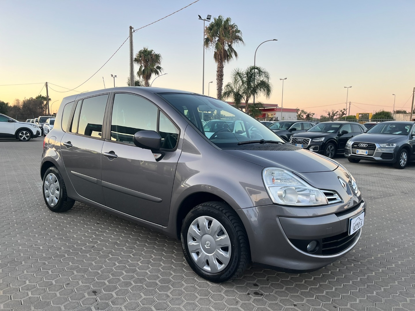 Grand Modus 1.5 dCi 90 CV Night&Day - immagine 3