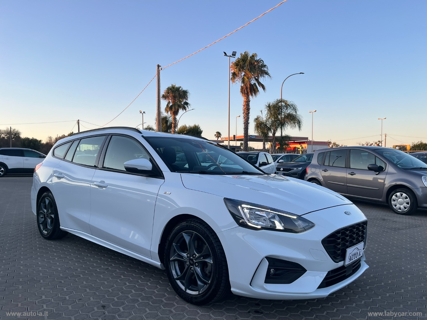 Focus 1.5 EcoBlue 120CV aut. SW ST-LINE - immagine 3
