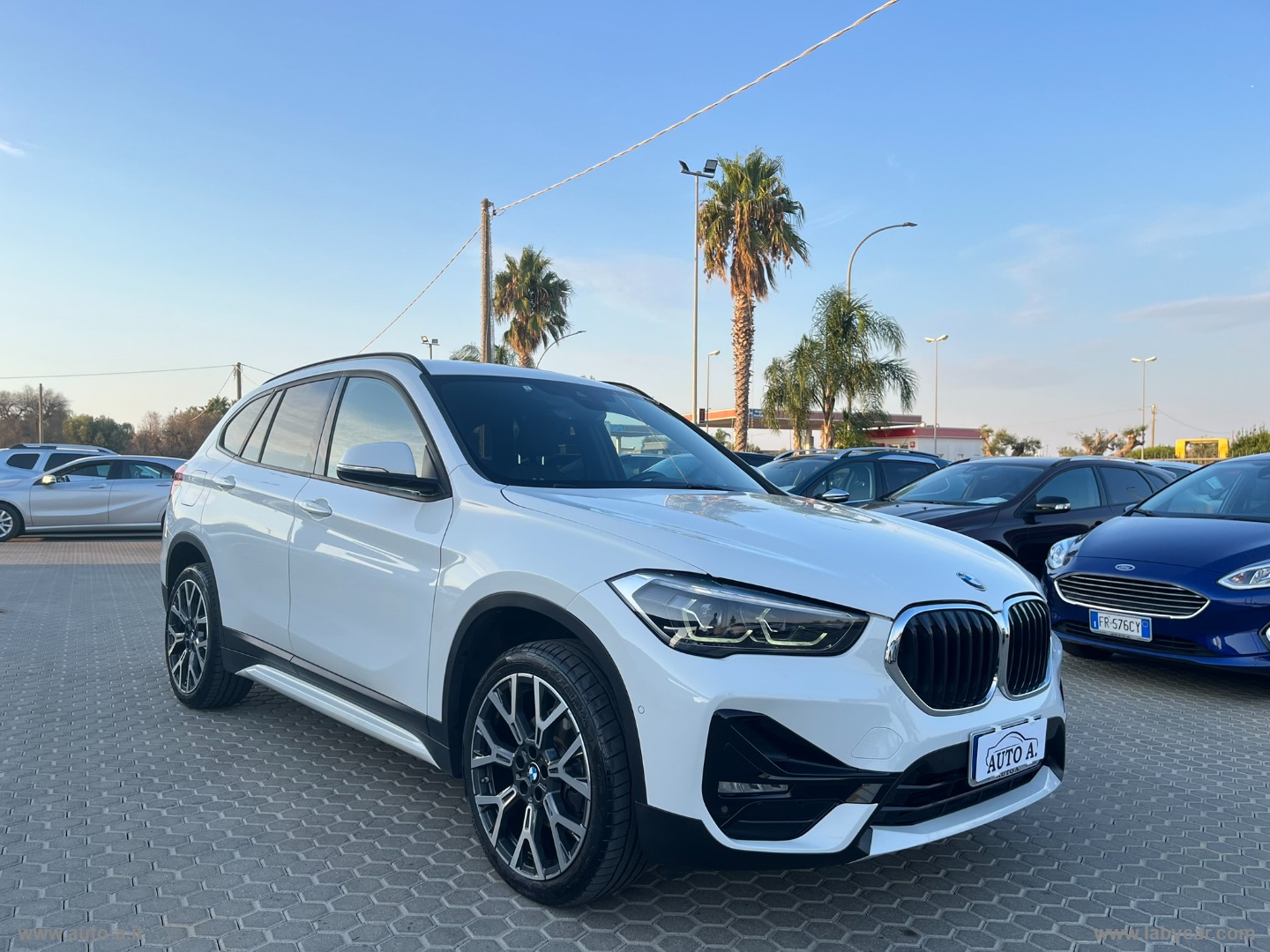 X1 sDrive18d X-LINE PLUS - immagine 3