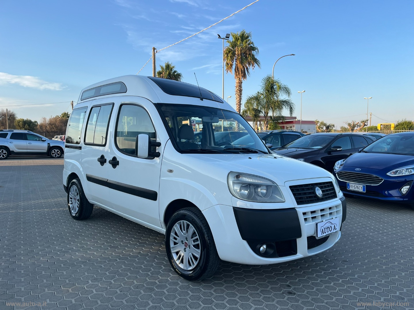 Doblò 1.3 MJT 16V Dynamic TRASPORTO DISABILI - immagine 3
