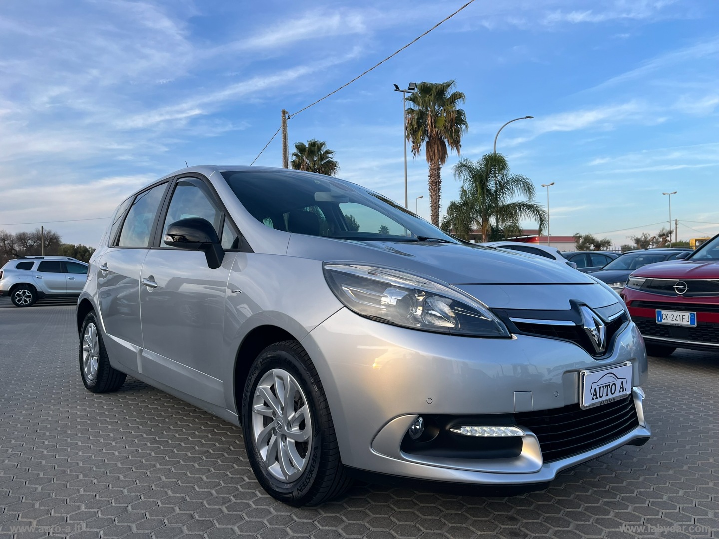 Scénic XMod 1.5 dCi 110 CV EDC Limited - immagine 3