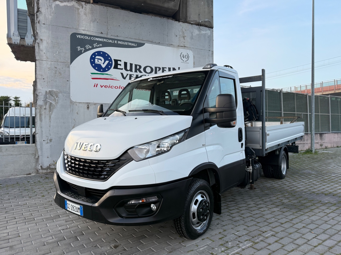 DAILY 35C16 GRU E CASSONE FISSO 3880KM!!! - immagine 3