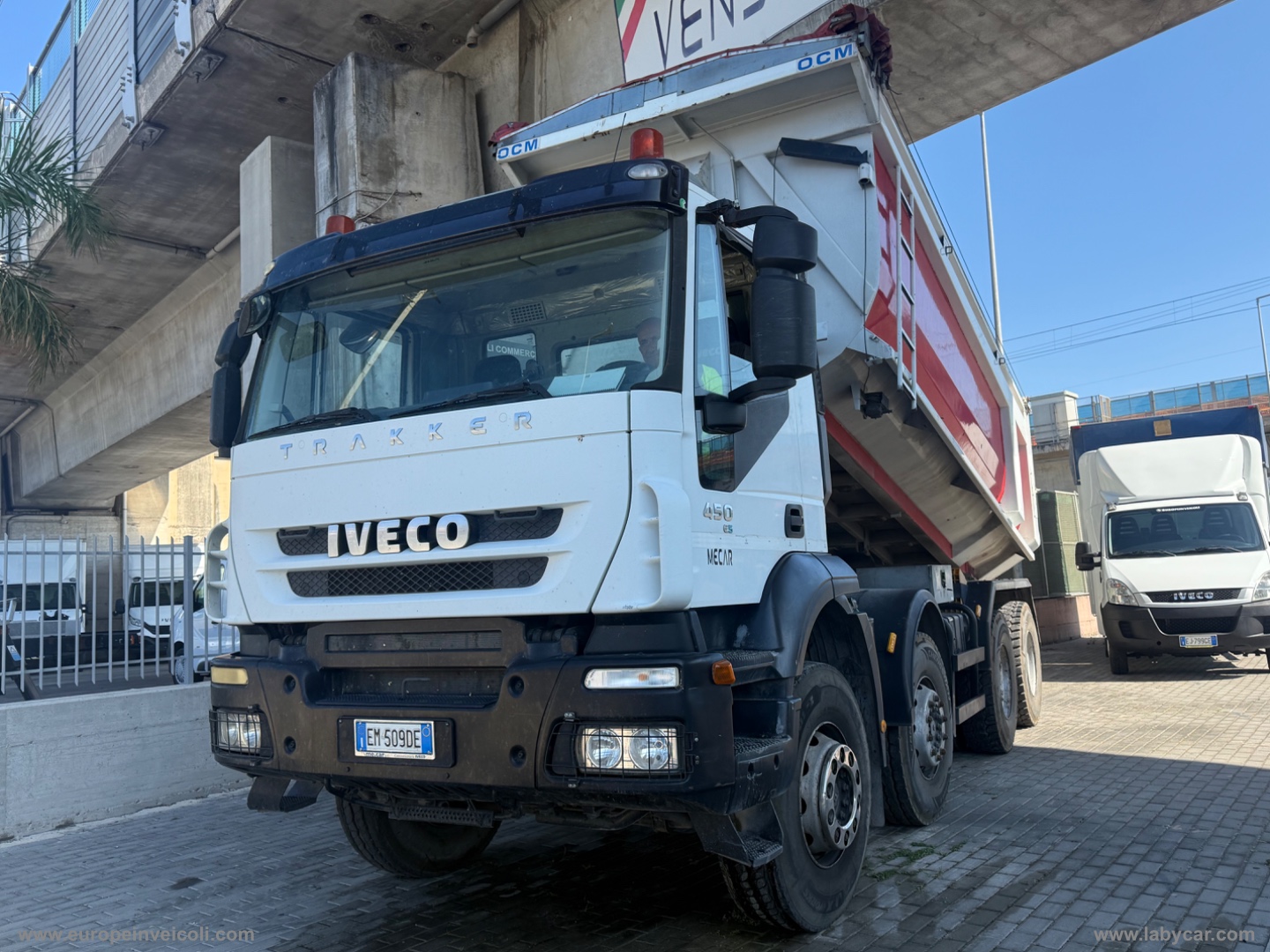 STRALIS 410 - 4 ASSI RIBALTABILE VASCA - immagine 3