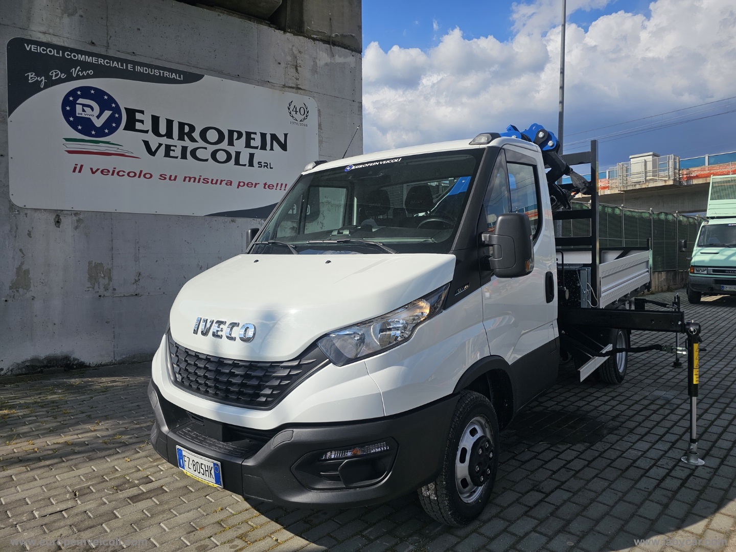 Daily 35C14 GRU CON ANTENNA E CASSONE - immagine 3