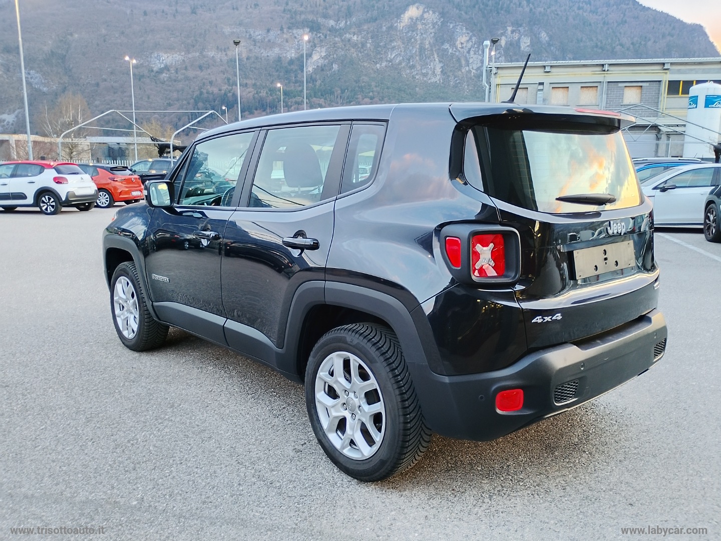 Renegade 2.0 Mjt 140 CV 4WD AD.Longitude - immagine 3