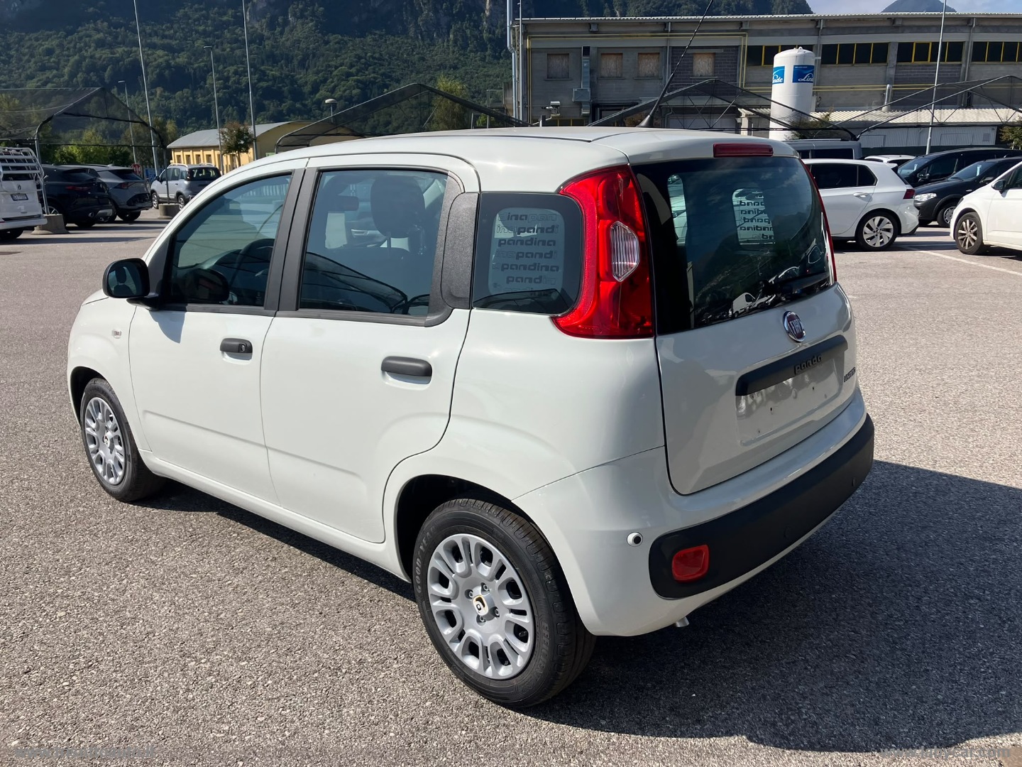 Panda 1.0 70CV FireFly S&S Hybrid Pop VARI COLORI - immagine 3