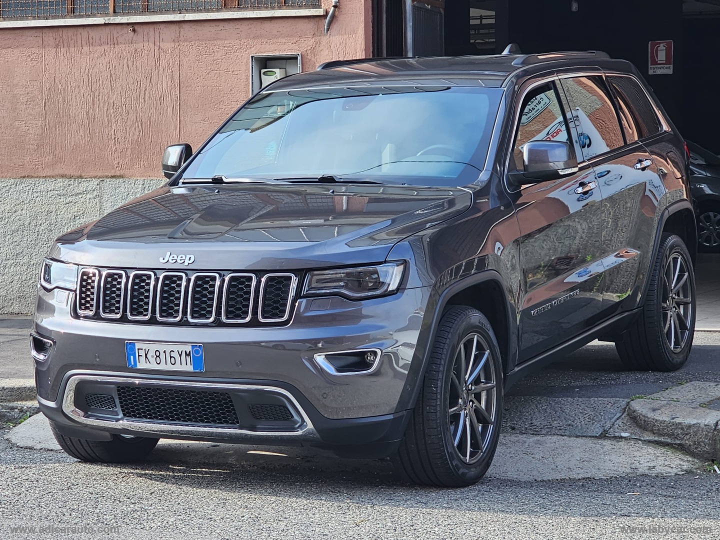 Gr. Cherokee 3.0 V6 CRD 250 MJT II Limited - immagine 3